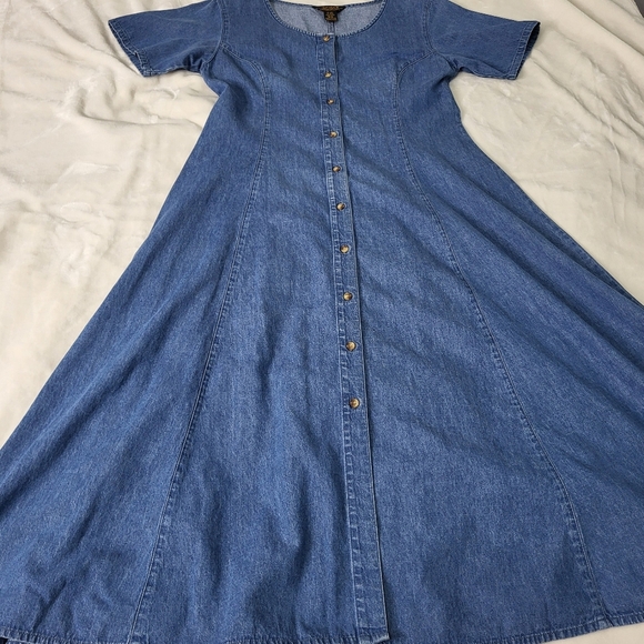 Eddie Bauer Vintage Blue Denim Button-Down Dress. Size Medium. Cotton. - Picture 10 of 13